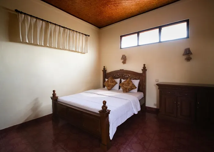 Candra Asri Bungalow! Free Early Check In! بيت ضيافة